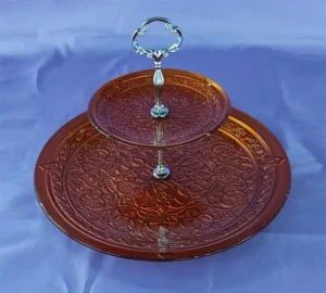 شیرینی خوری دو طبقه گرد شیشه رنگی