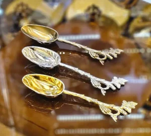 فروش عمده قاشق آجیل برنجی طرح انگور