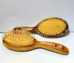 فروش عمده برس مو چوبی دسته پلاستیکی DR.MORE
