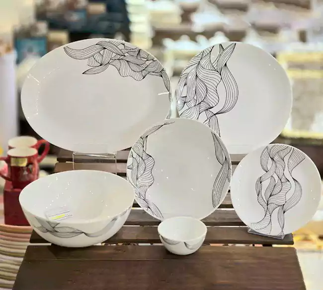 فروش عمده سرویس 26 پارچه گرد آرایلی مشکی